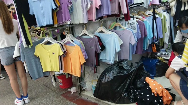 家居用品，从床品到餐具，无处不在！你知道它属于哪个行业吗？